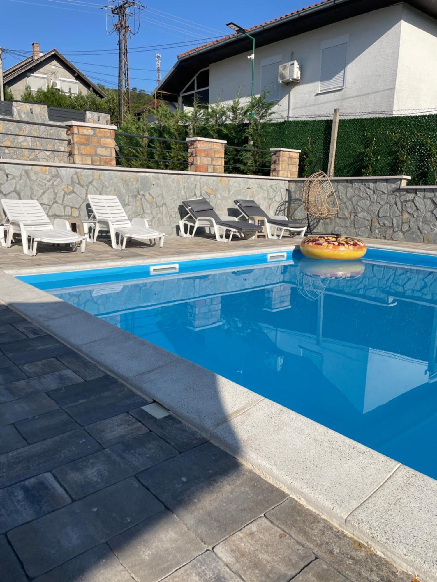 Vila Belilo Sremski Karlovci Exteriör bild