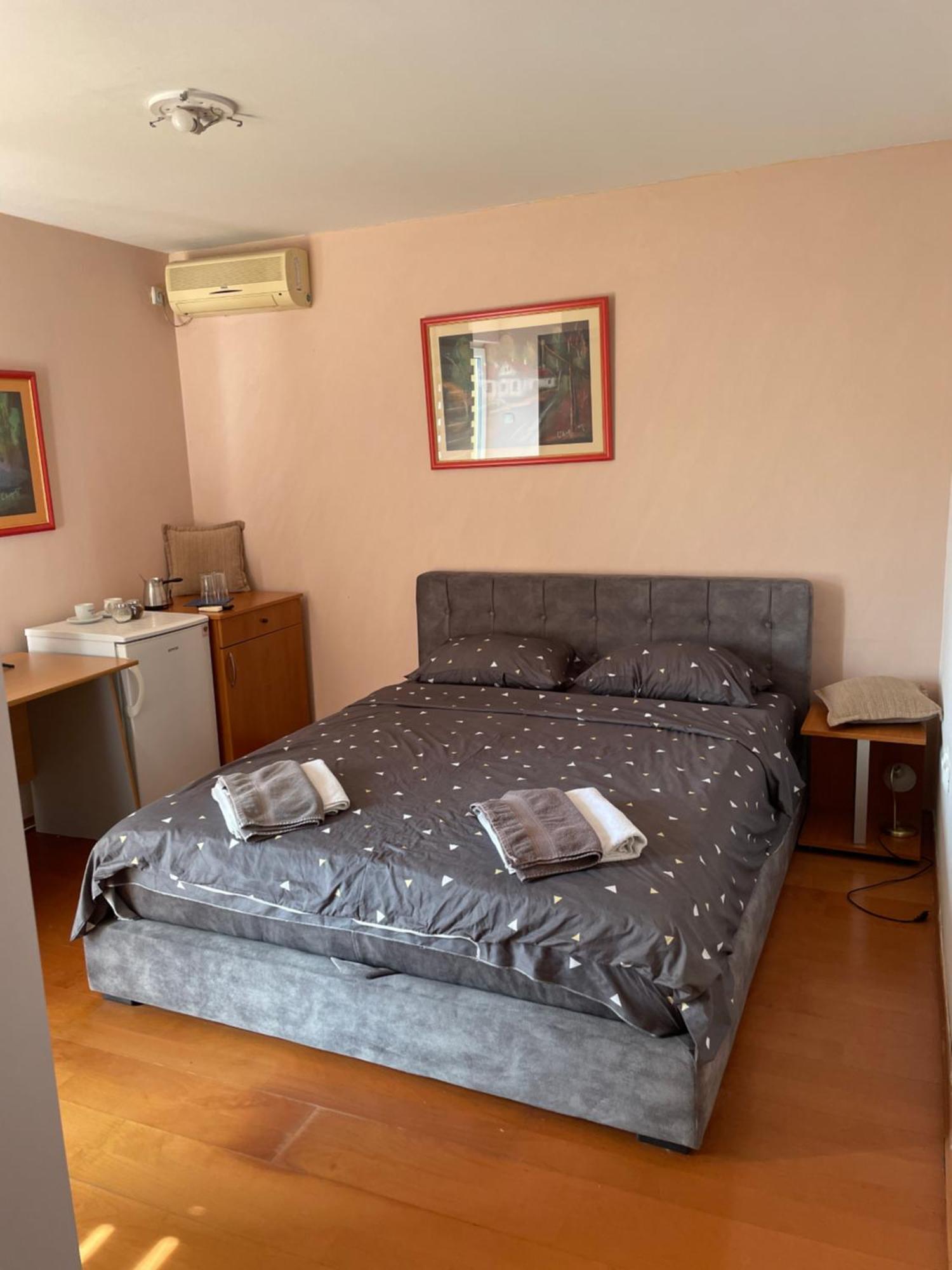 Vila Belilo Sremski Karlovci Exteriör bild